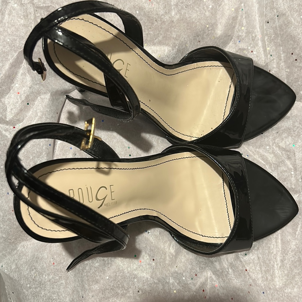 Size 9 Rouge Brand Black